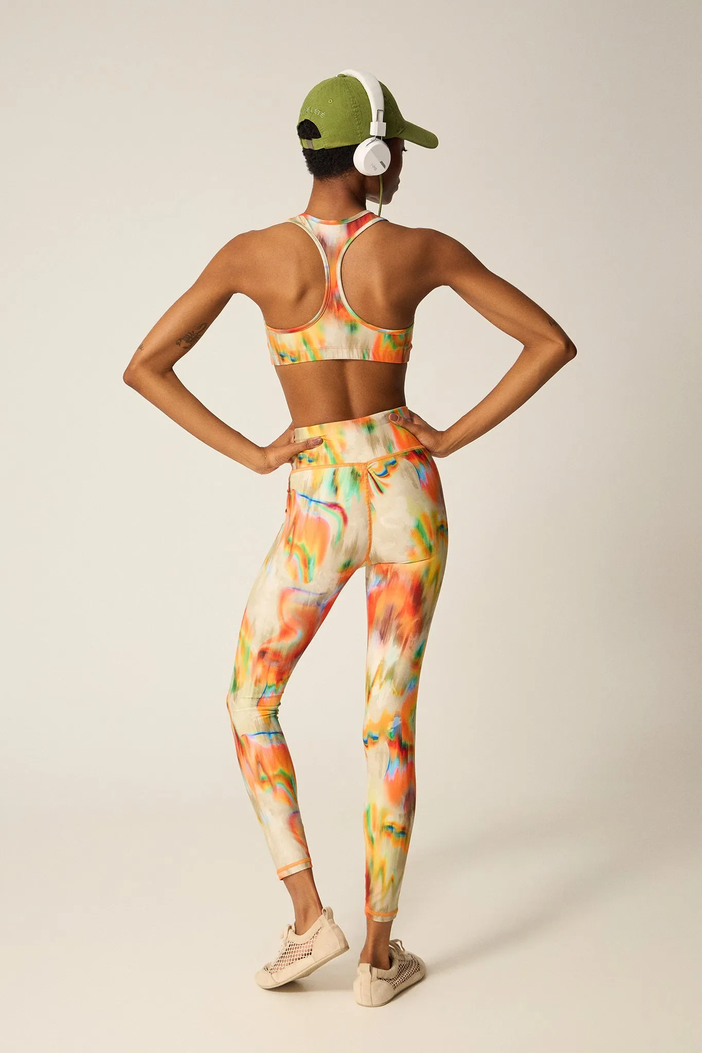 Σετ γυμναστικής με iridescent print | Beige