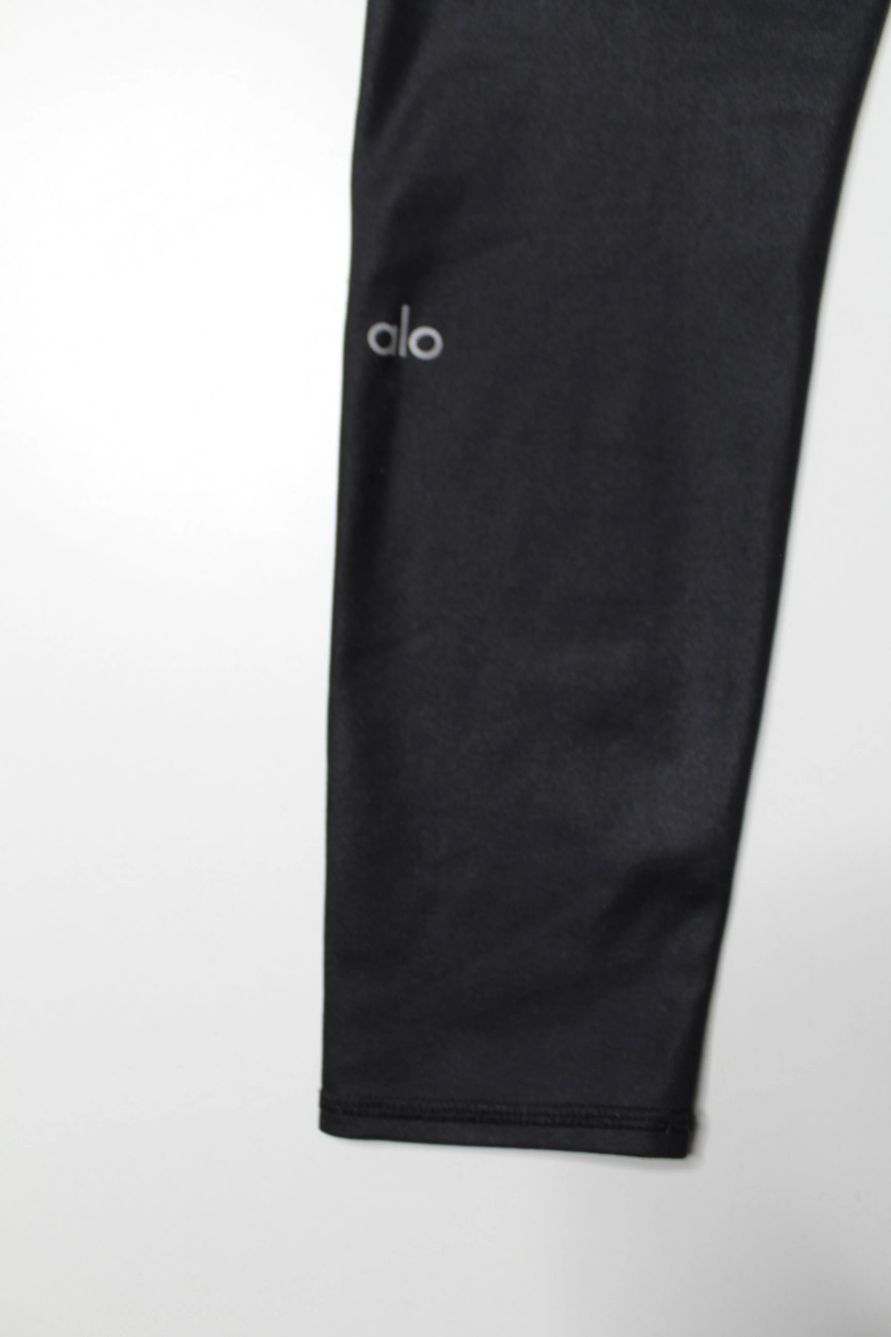 Alo Yoga black shimmer high rise leggings, size small (24")