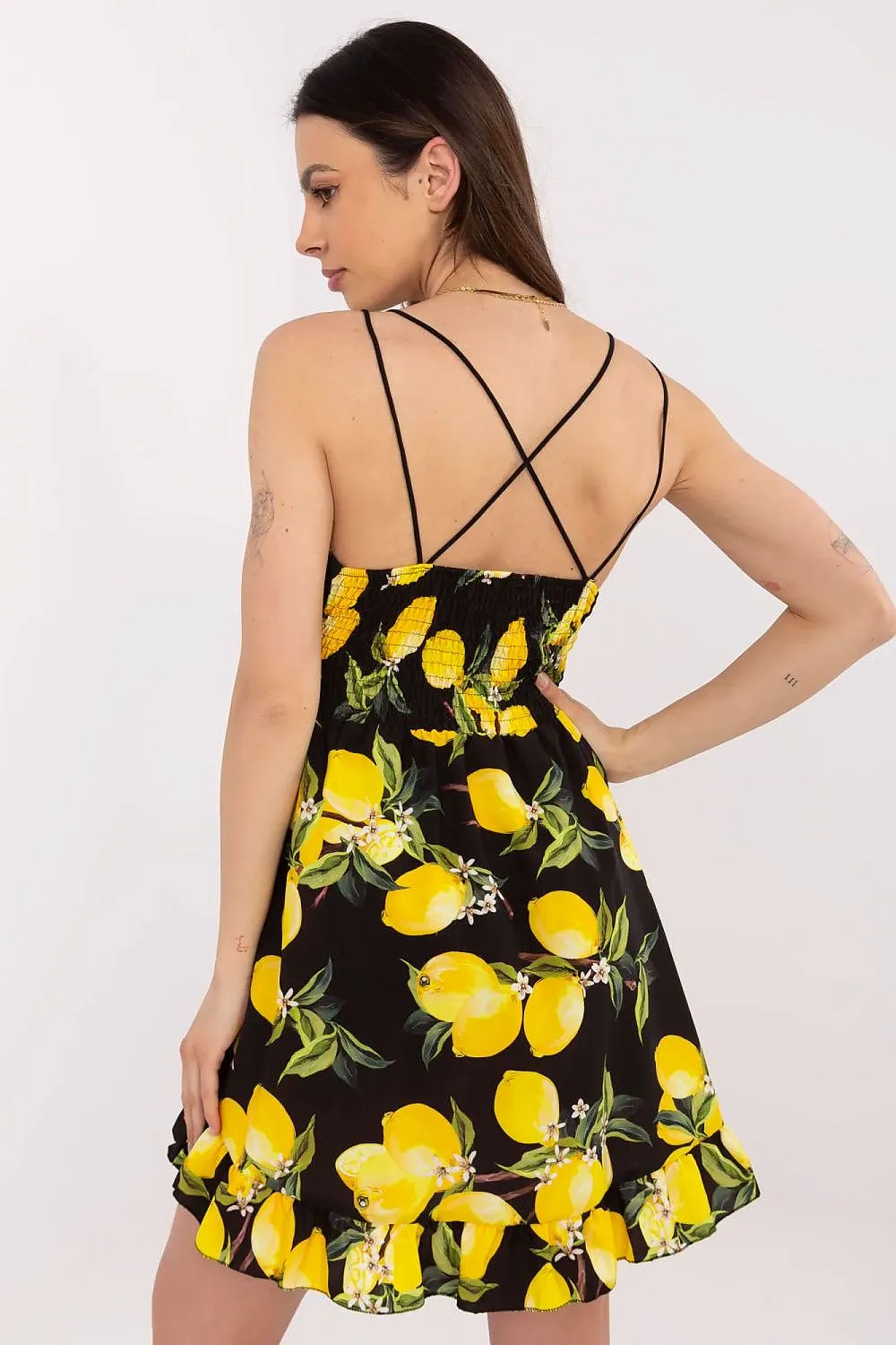 Charming summer dress with a lemon print