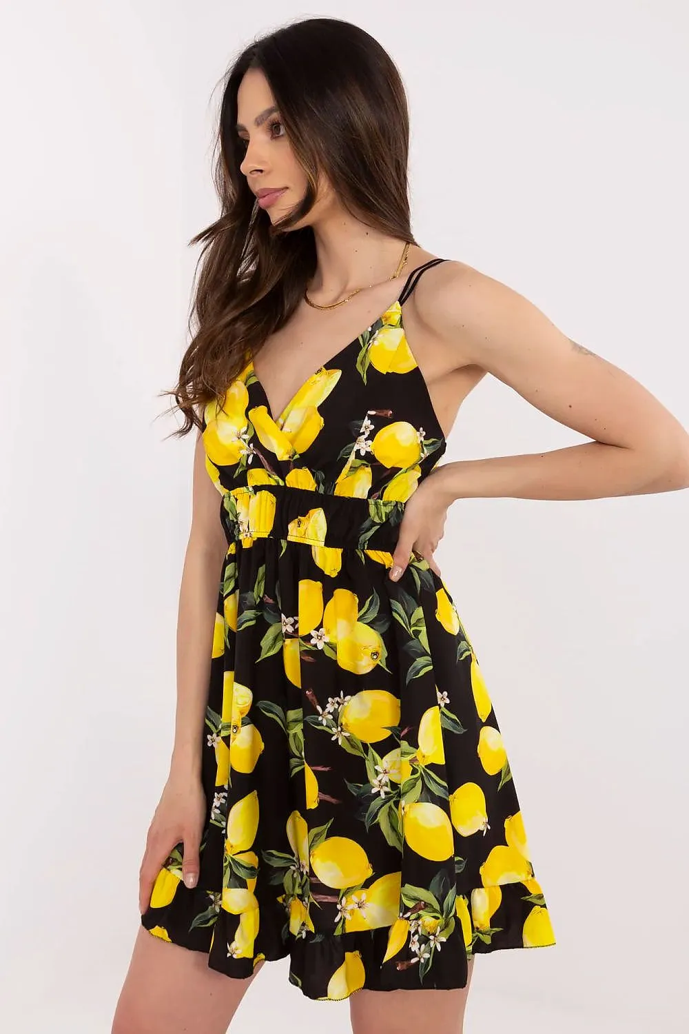 Charming summer dress with a lemon print