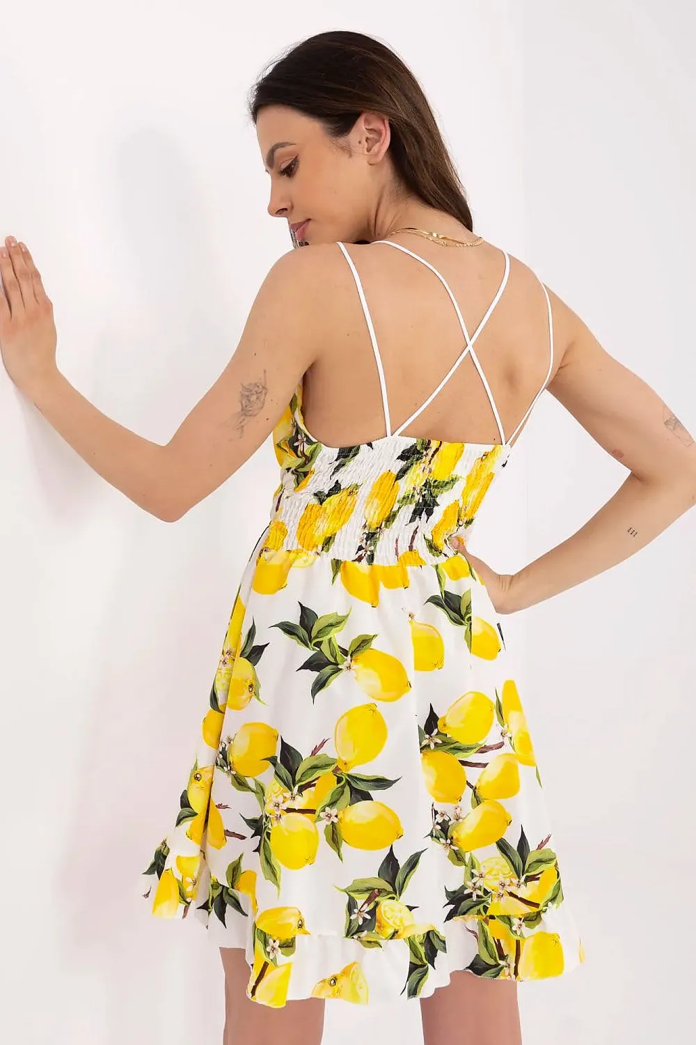 Charming summer dress with a lemon print