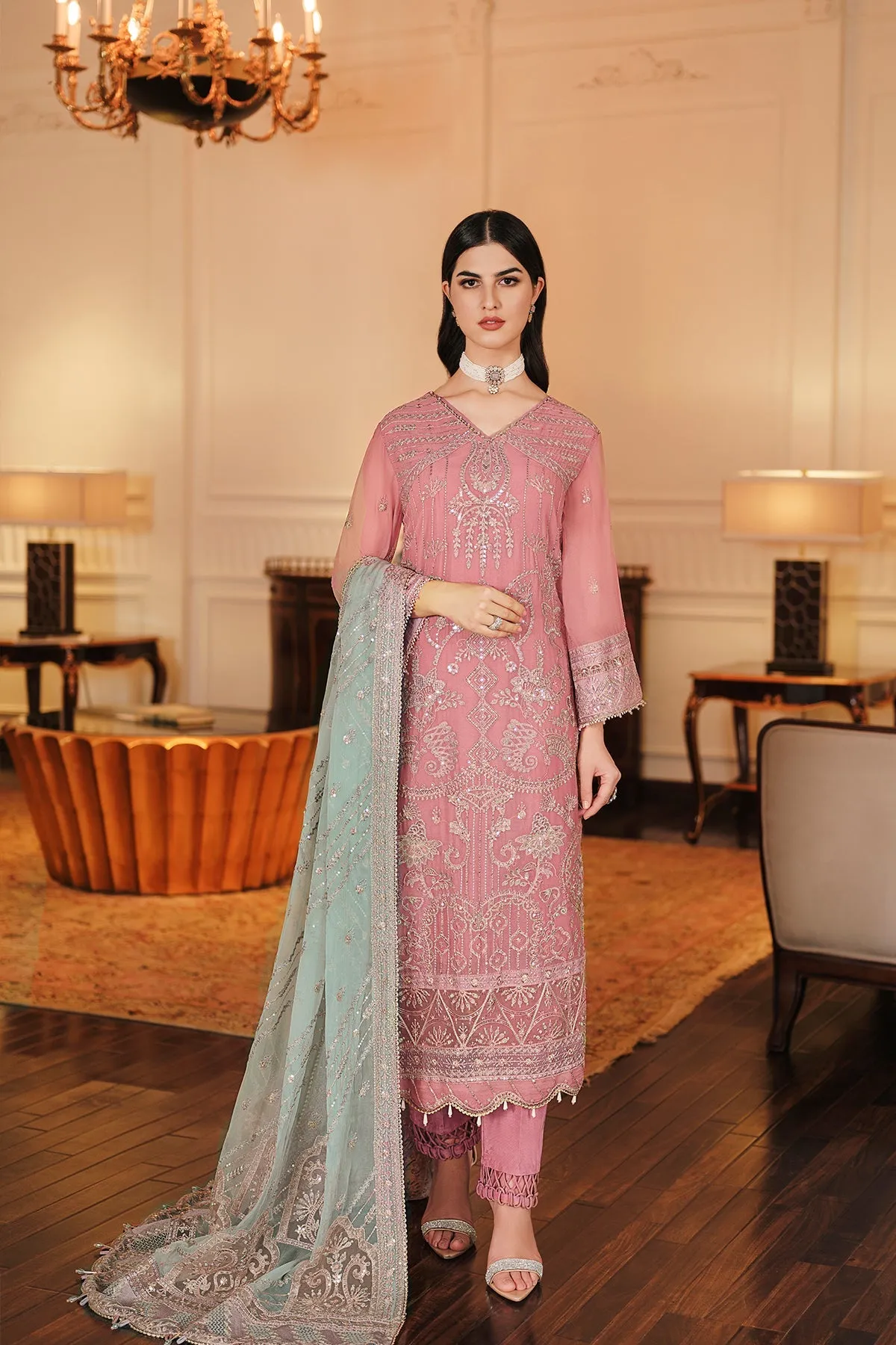 Classic Salwar Suit Tea Pink Embroidered Pakistani Salwar Kameez