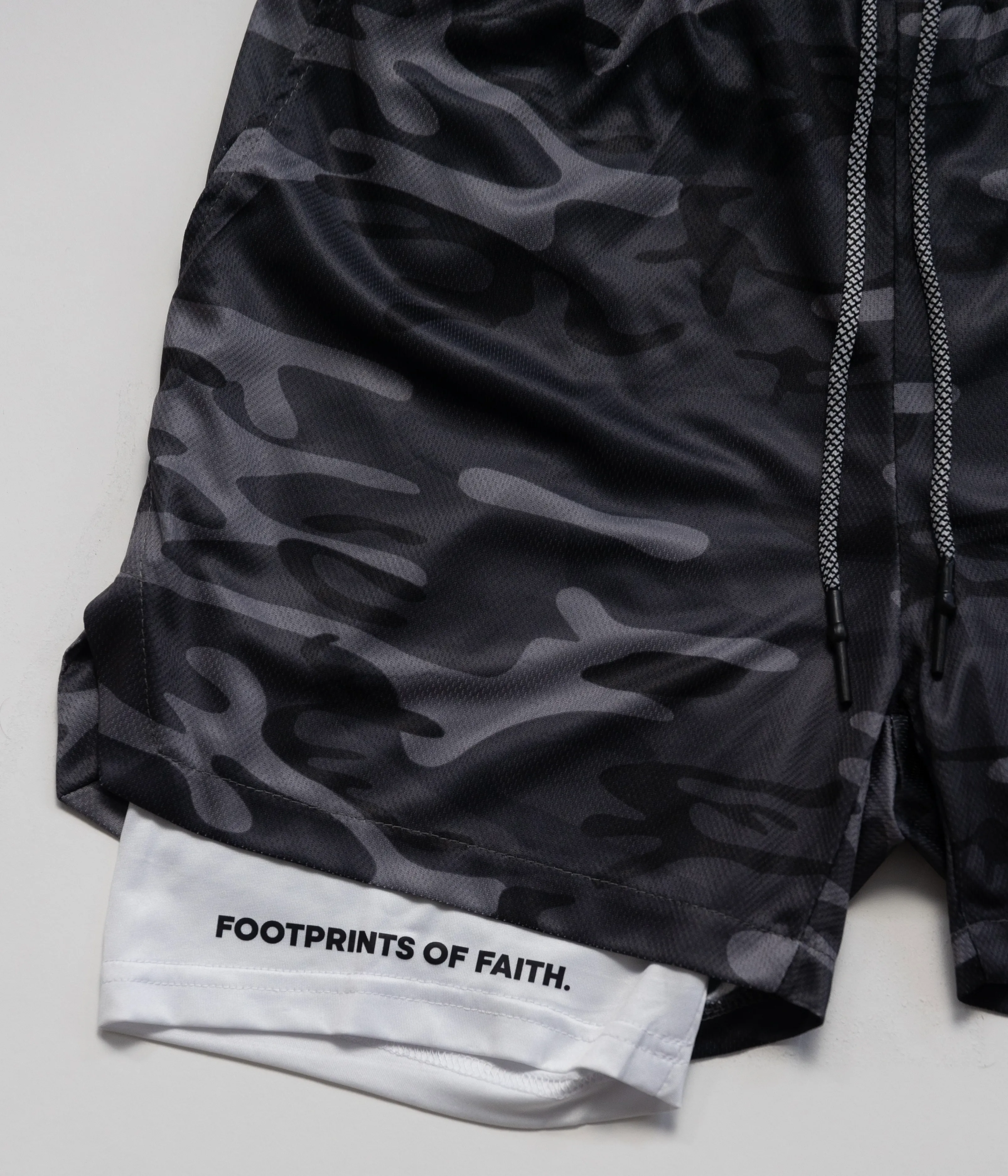 COMPRESSION SHORTS - CAMO GREY
