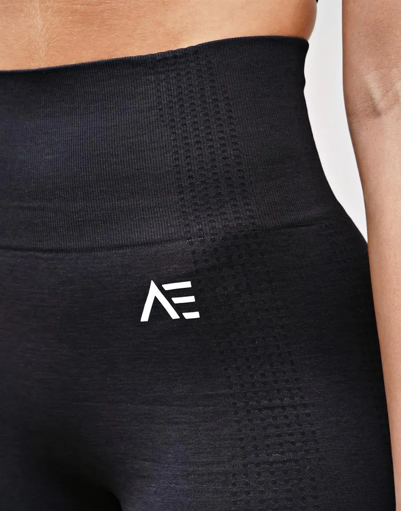 DOMINATE SEAMLESS LEGGINGS  - BLACK