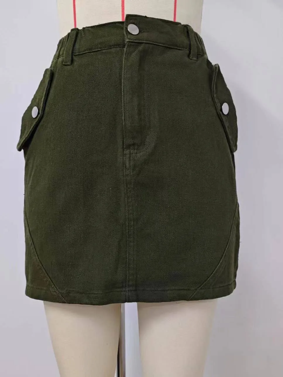 Elastic waist colored high rise cargo denim mini skirt: Beige / L