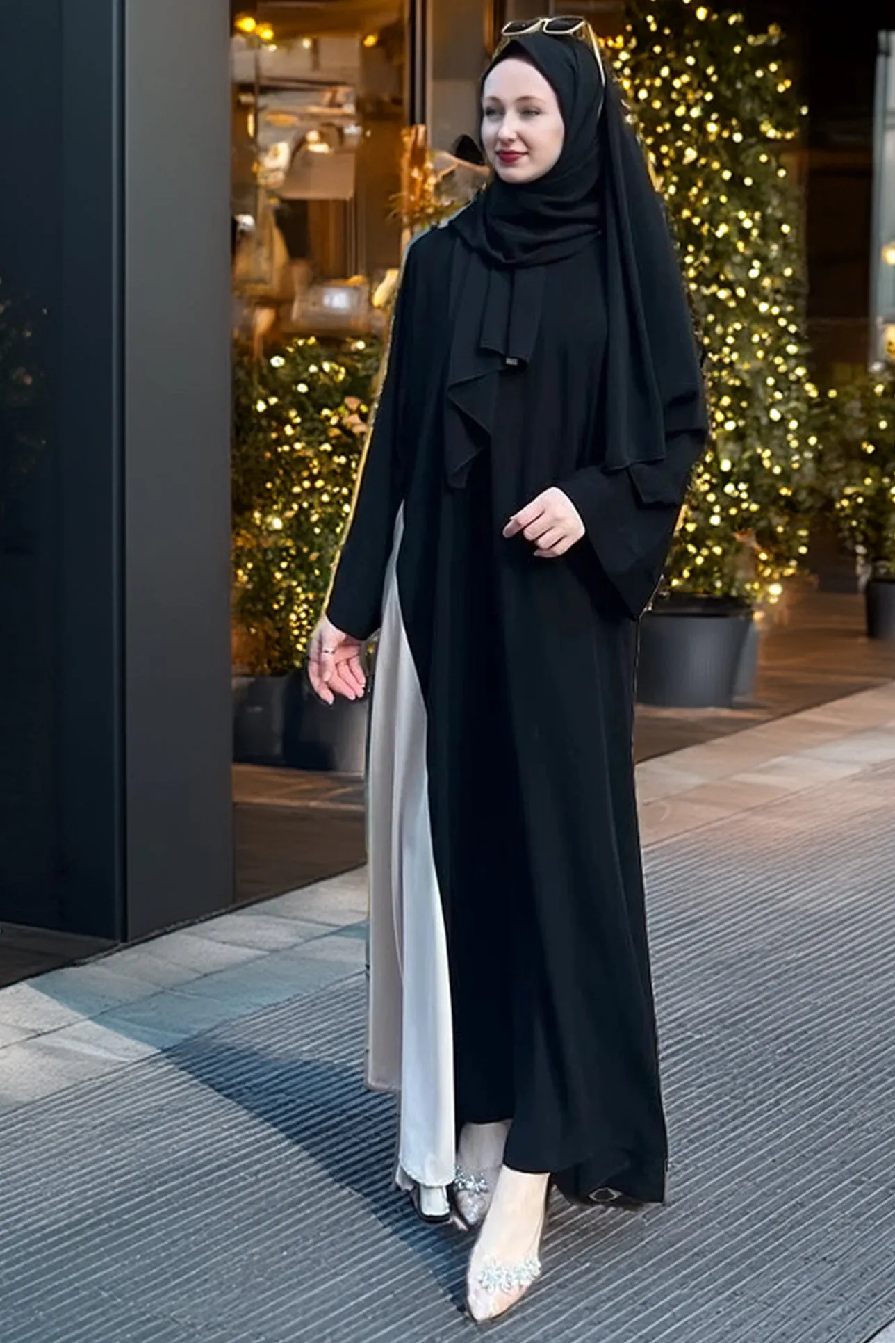 Elegant Two-Tone Crepe Abaya – Timeless Modest Fashion