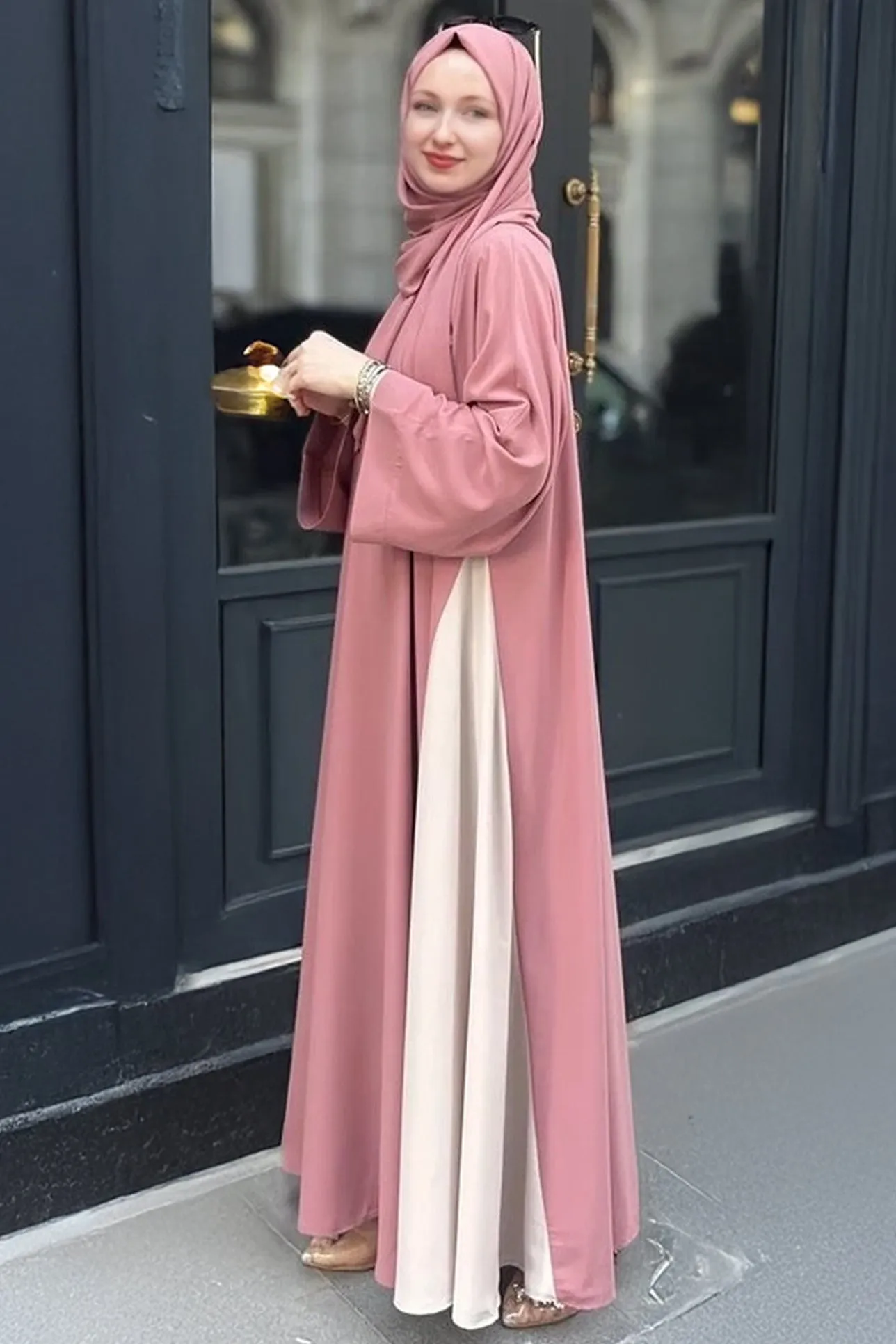 Elegant Two-Tone Crepe Abaya – Timeless Modest Fashion