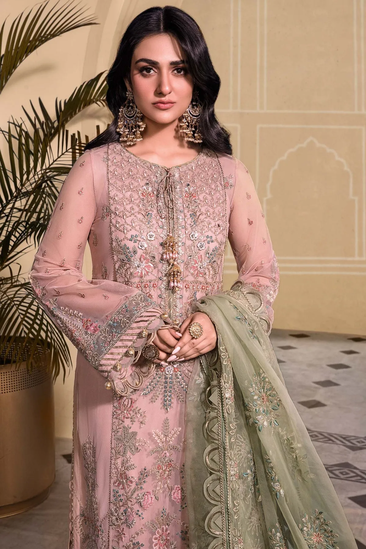 Embroidered Green Salwar Kameez Pakistani Wedding Dresses