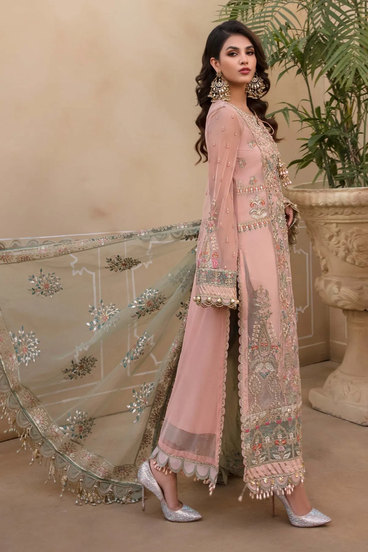 Embroidered Green Salwar Kameez Pakistani Wedding Dresses