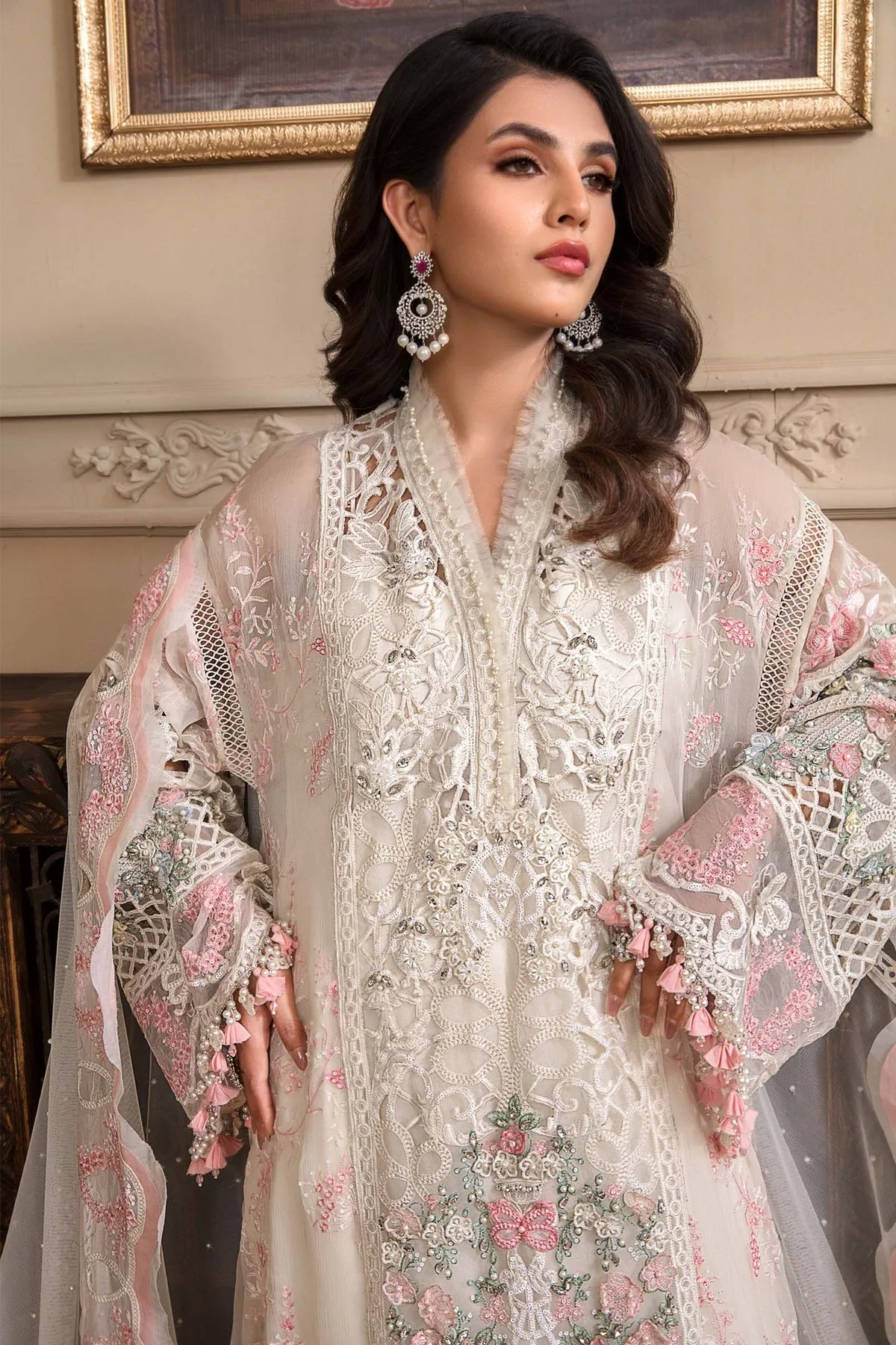 Embroidered White Salwar Kameez Pakistani Party Dresses