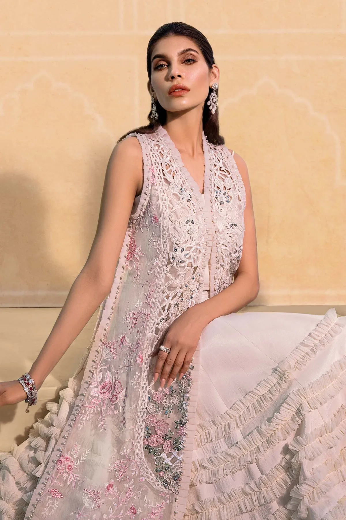 Embroidered White Salwar Kameez Pakistani Party Dresses