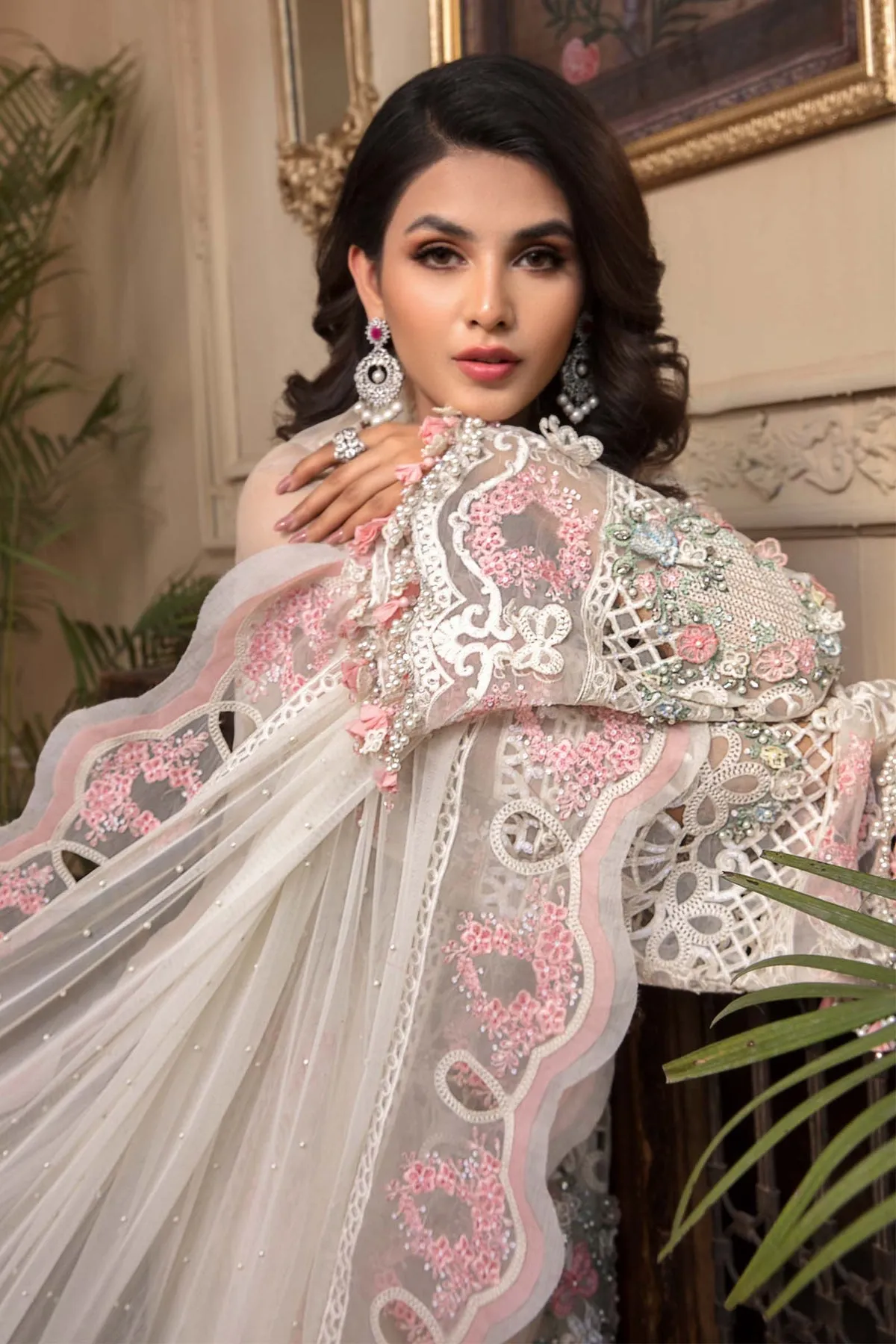 Embroidered White Salwar Kameez Pakistani Party Dresses