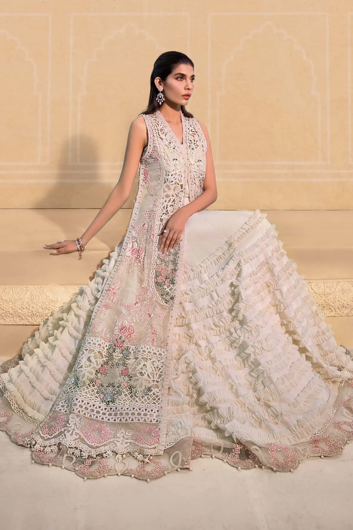 Embroidered White Salwar Kameez Pakistani Party Dresses