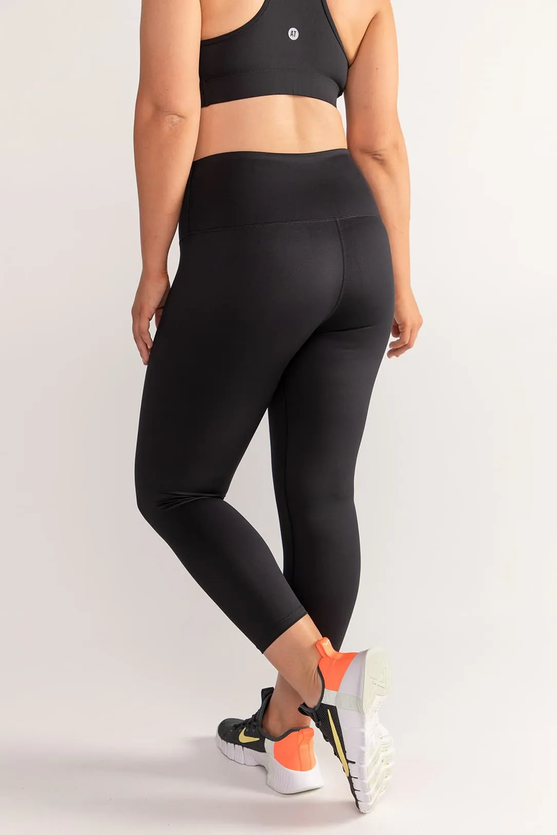Essential High-Waist Move 7/8 Length Legging - Black