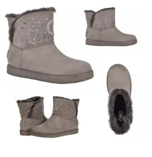 GUESS® Ayvie Ladies Slip-On Grey Boots– Faux Suede / Faux Fur Lined