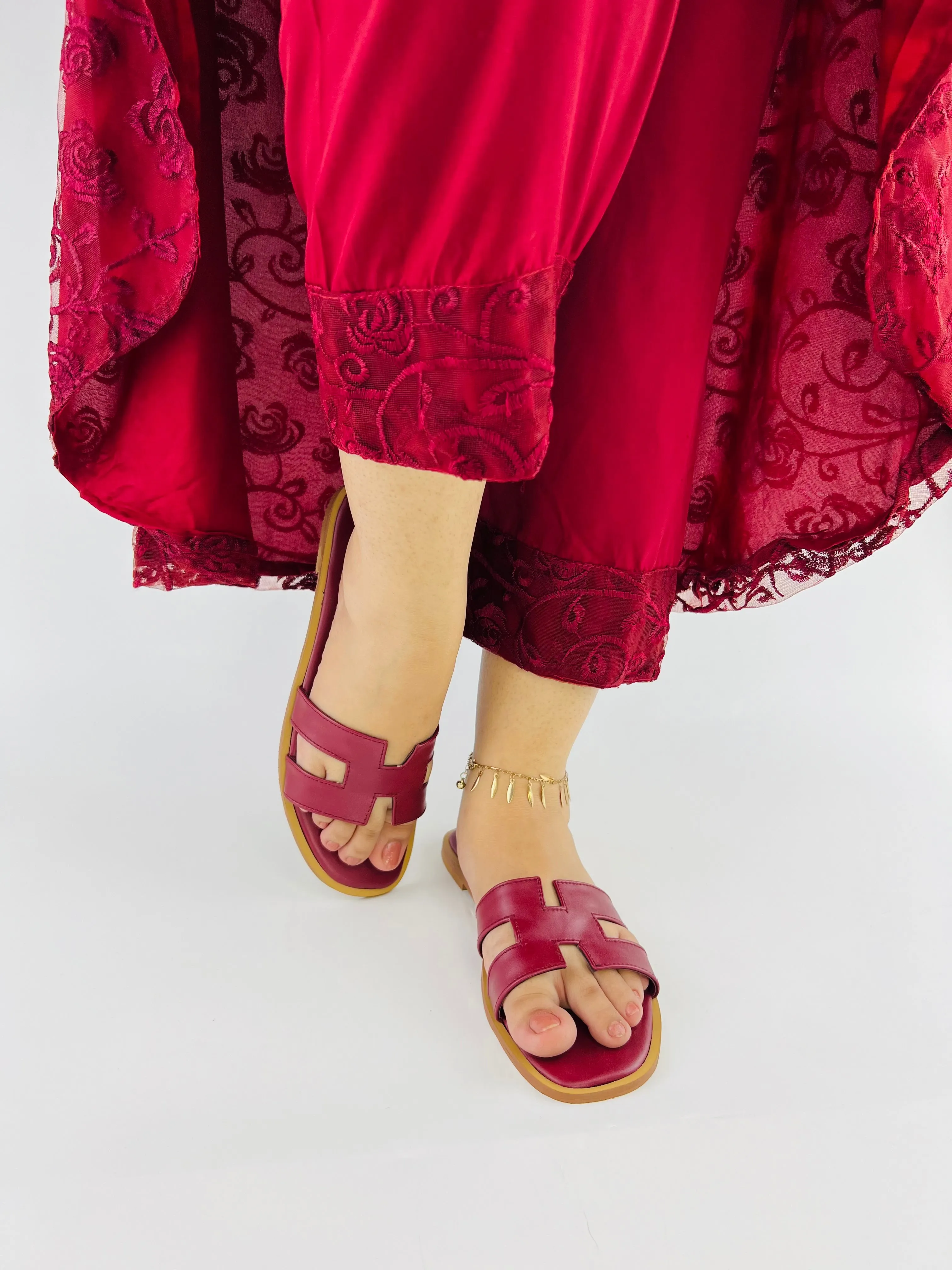 Hania Iconic H Style Oran Flat Slides in Maroon-11058