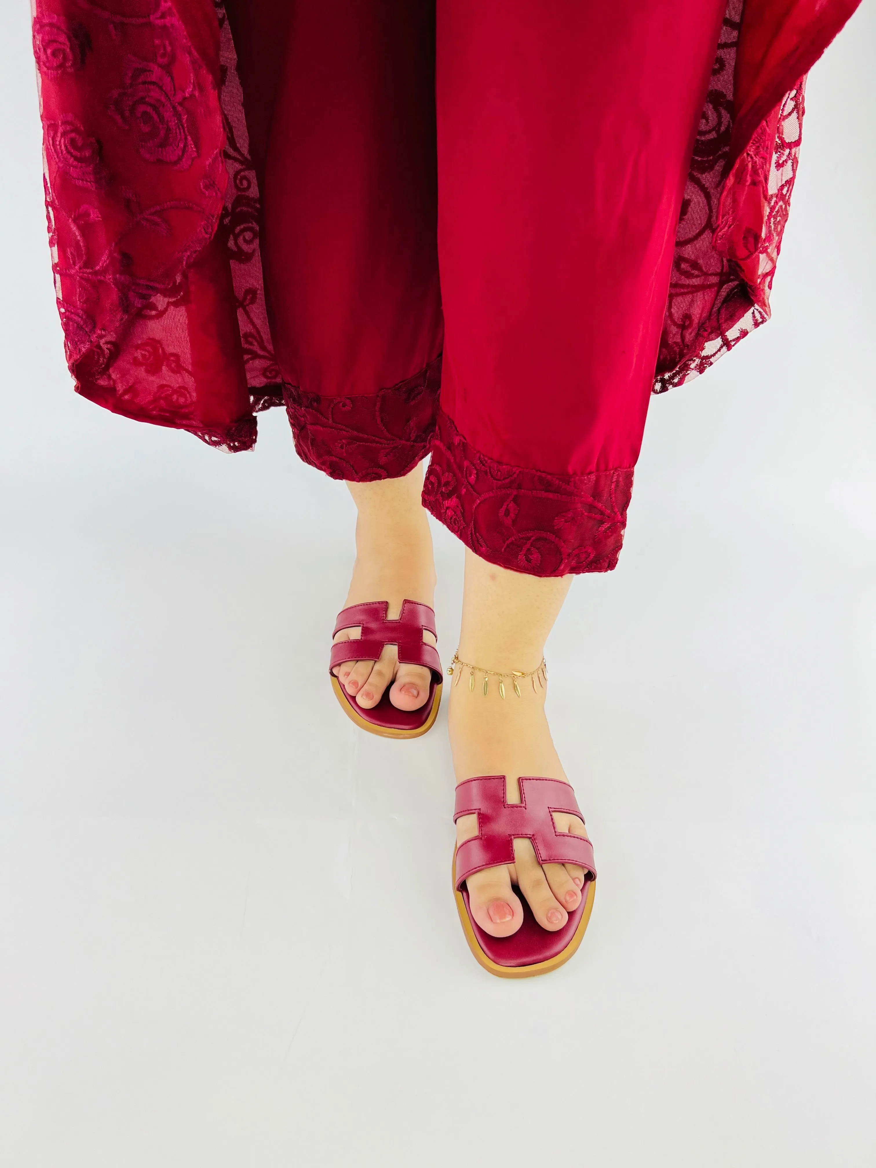 Hania Iconic H Style Oran Flat Slides in Maroon-11058