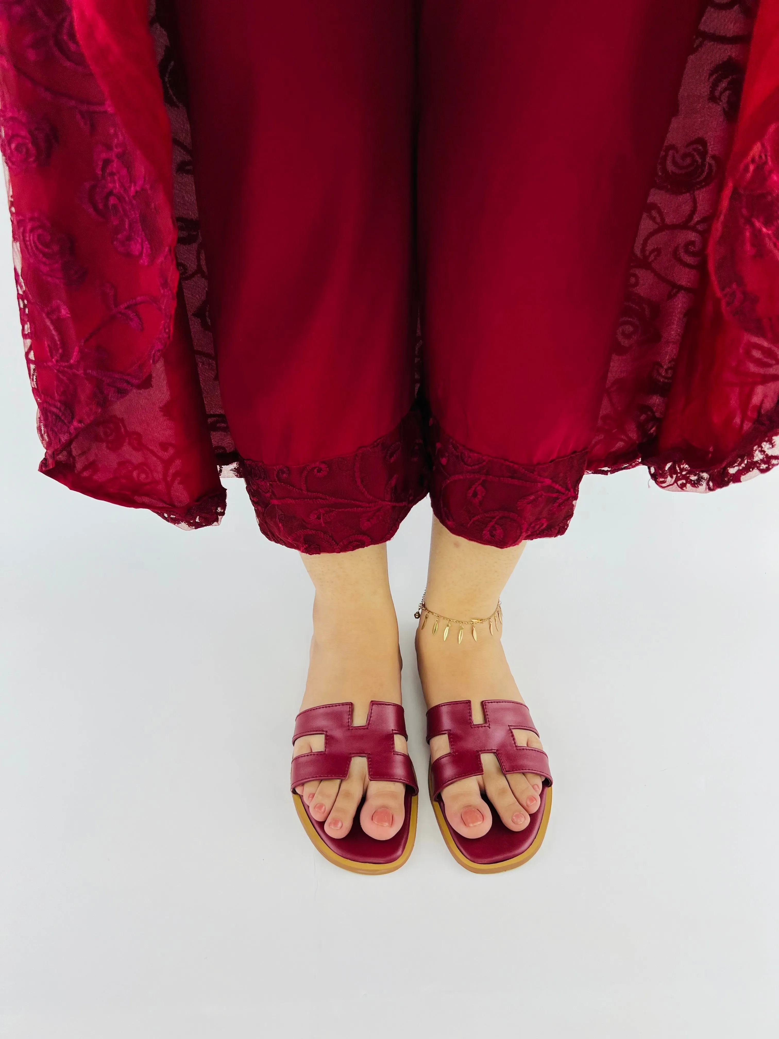 Hania Iconic H Style Oran Flat Slides in Maroon-11058