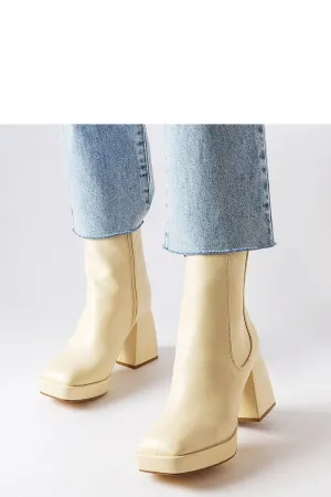 Heel boots