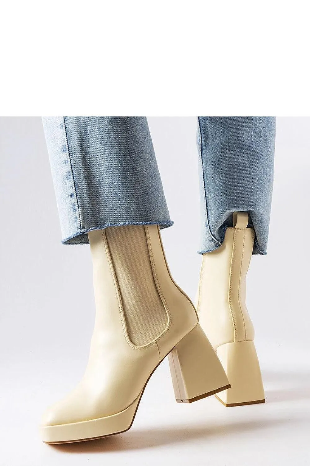 Heel boots