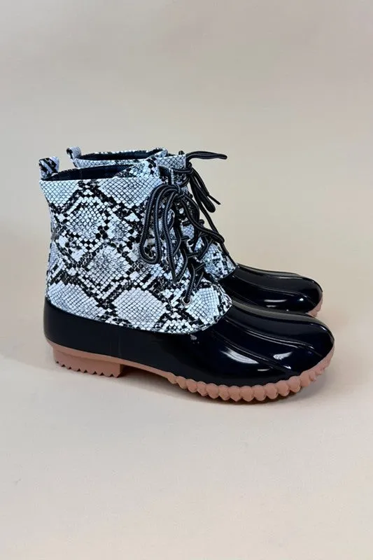 LACE UP WINTER RAIN BOOT, ANIMAL PRINT