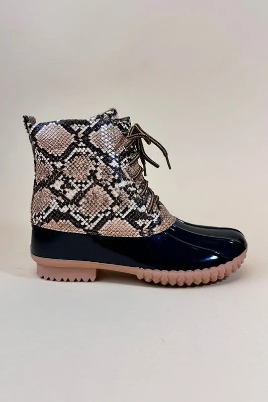 LACE UP WINTER RAIN BOOT, ANIMAL PRINT
