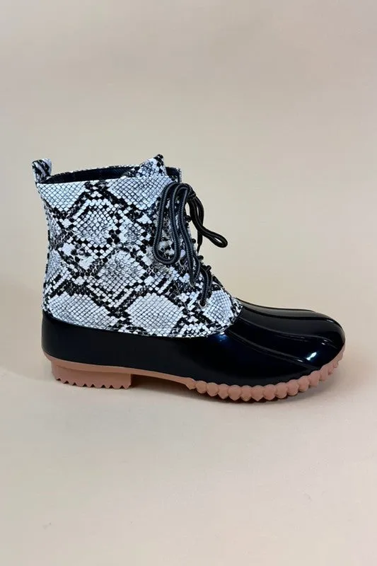 LACE UP WINTER RAIN BOOT, ANIMAL PRINT