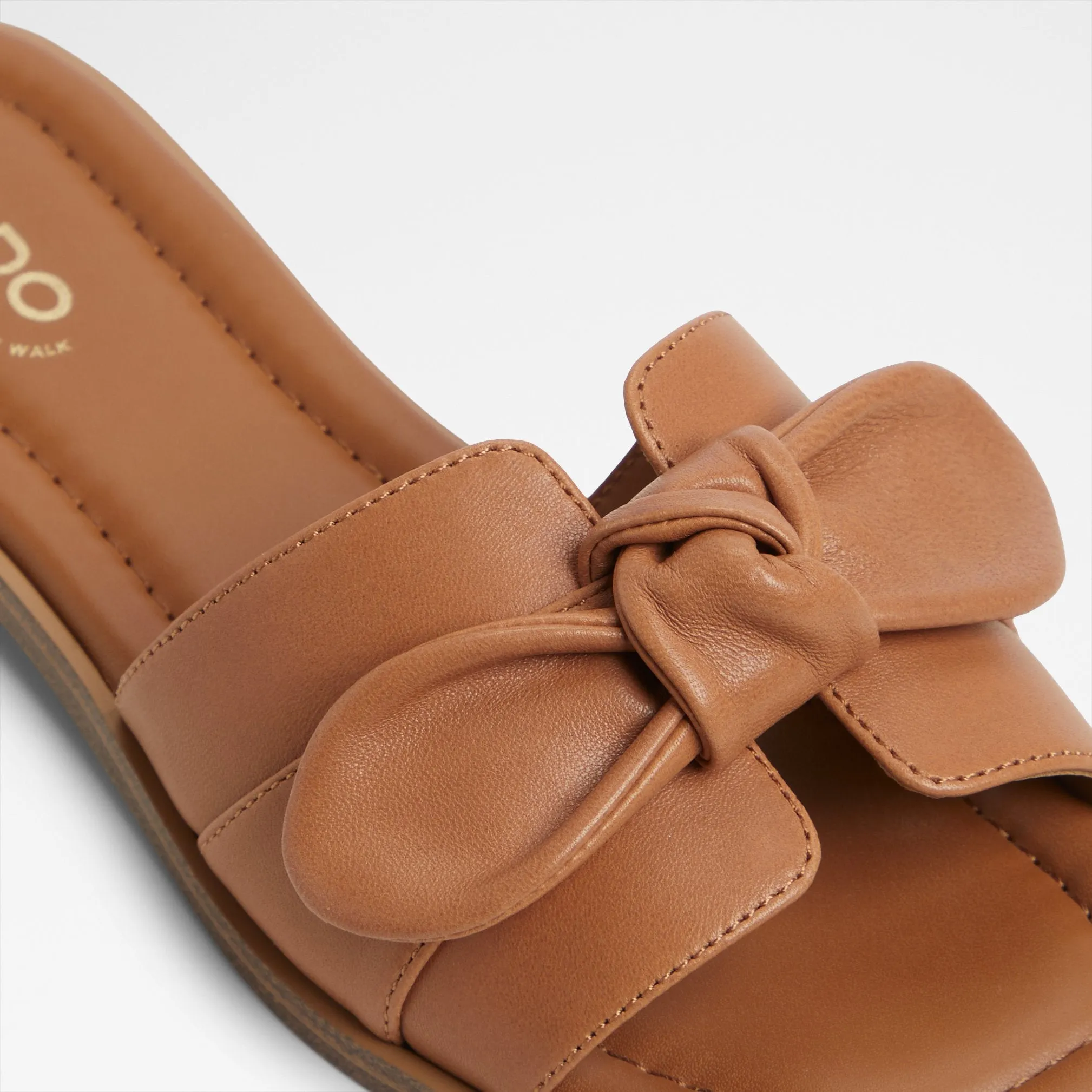 Lavinia / Flat Sandals