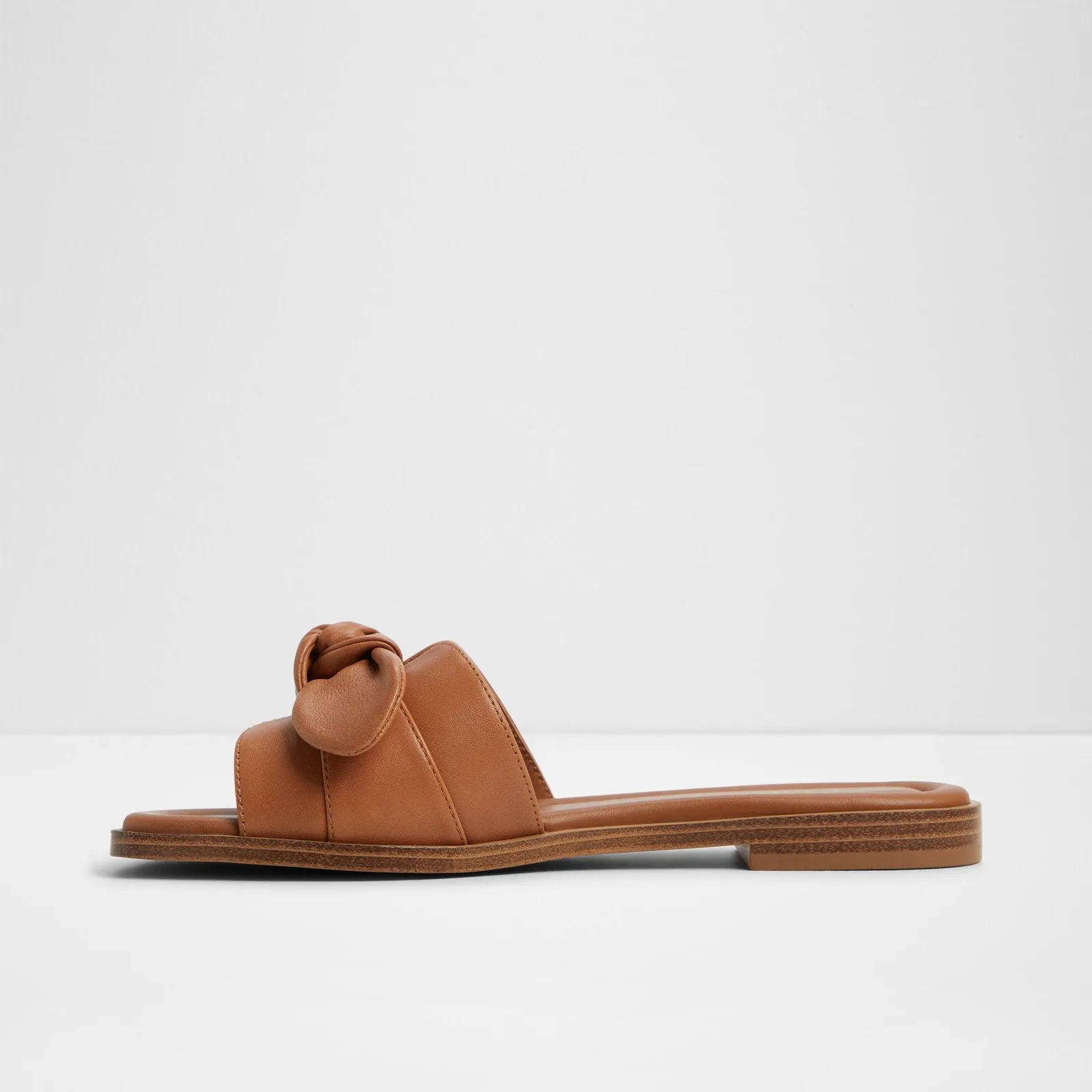 Lavinia / Flat Sandals