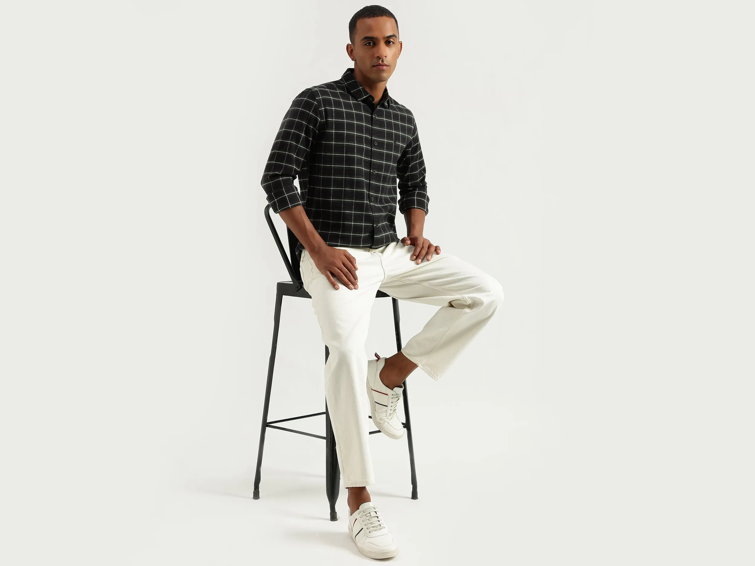 Men's Regular Fit Spread Collar Checked Shirts