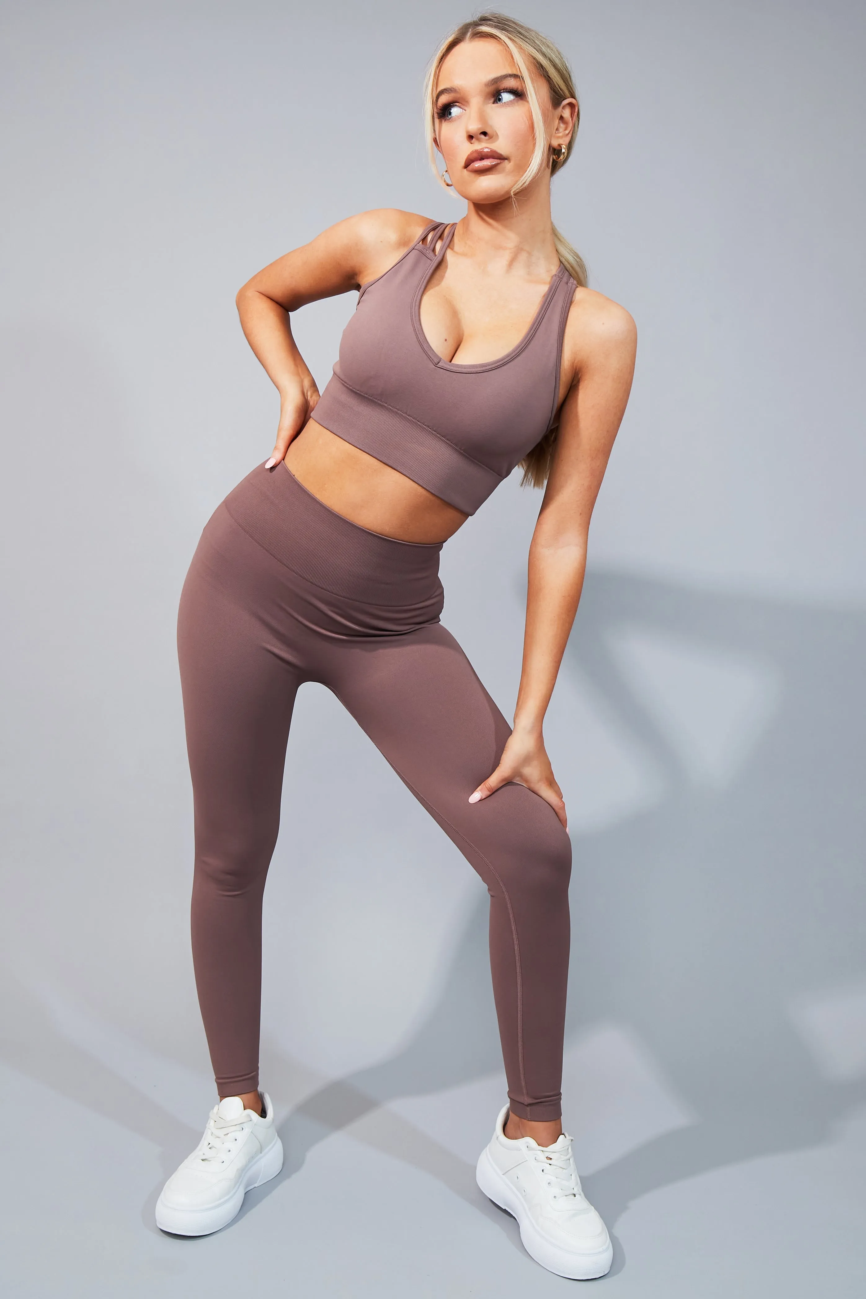 Mocha Seamless Padded Sports Bra - Cassia