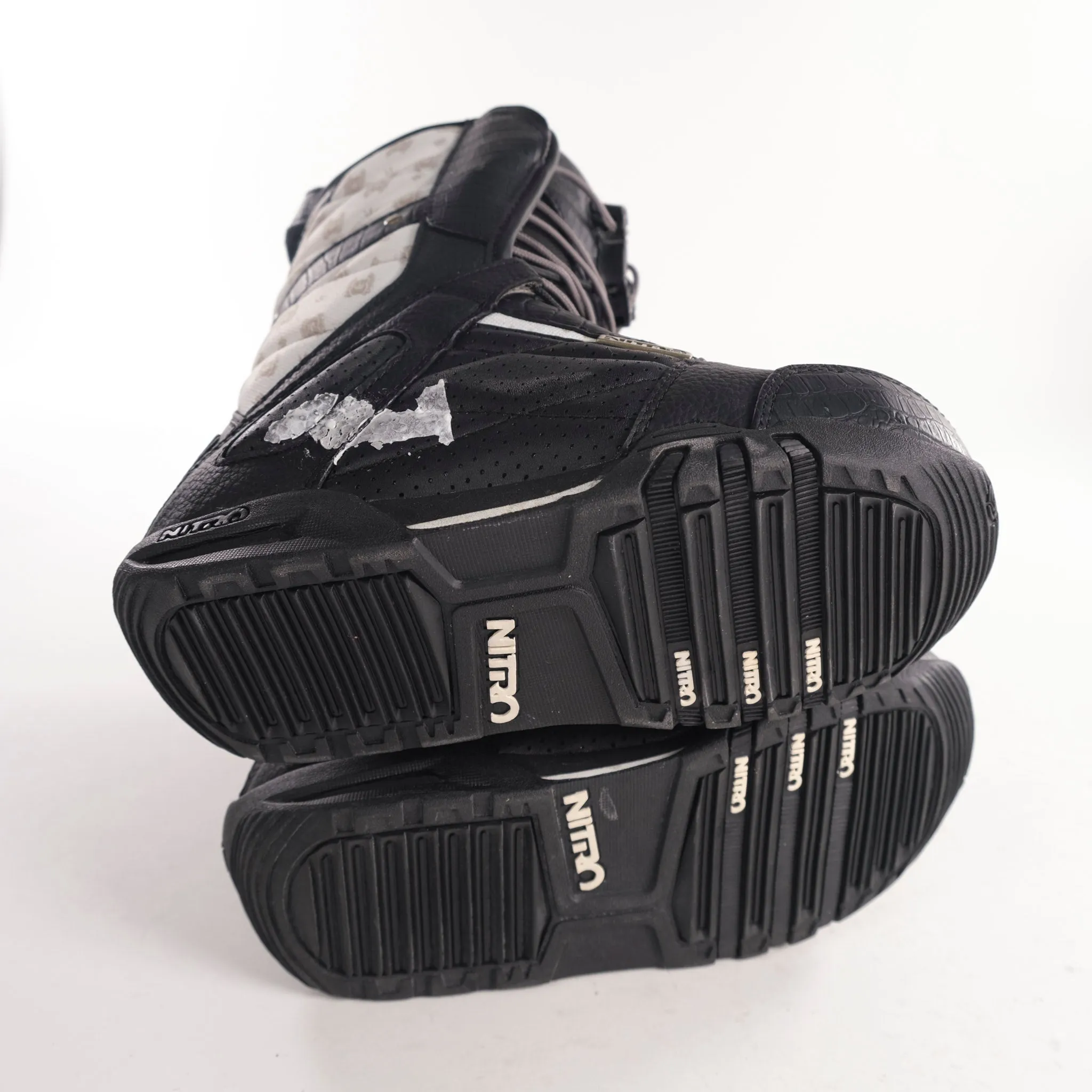 Nitro Crown Snowboard Boots