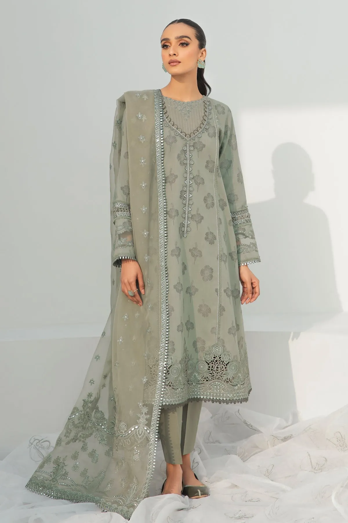 Pakistani Long Kameez Salwar and Dupatta Party Wear