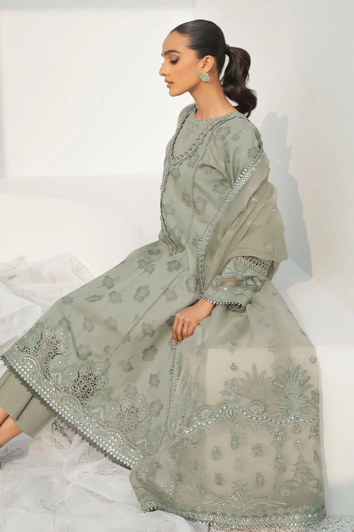 Pakistani Long Kameez Salwar and Dupatta Party Wear
