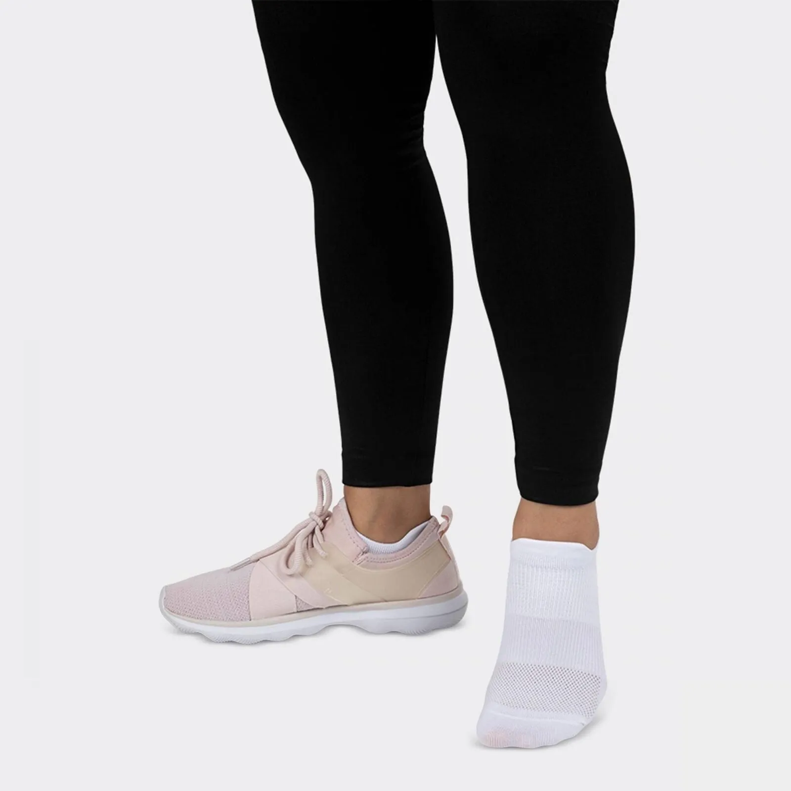 Peds 5-Pack Ultra Low No Show Tab Liner Athletic Socks Black / White
