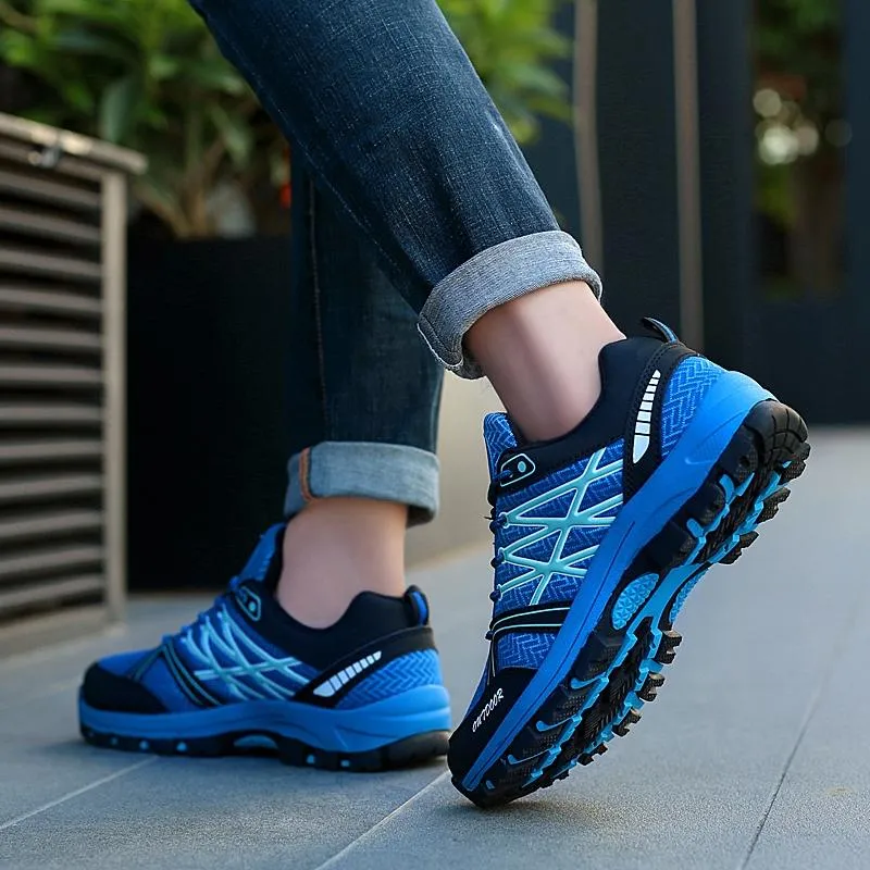 Premiere Outdoors/Trekking