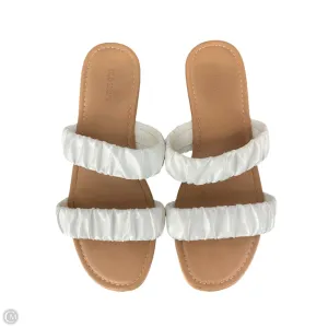 Sandals Flats By Old Navy In White, Size: 9