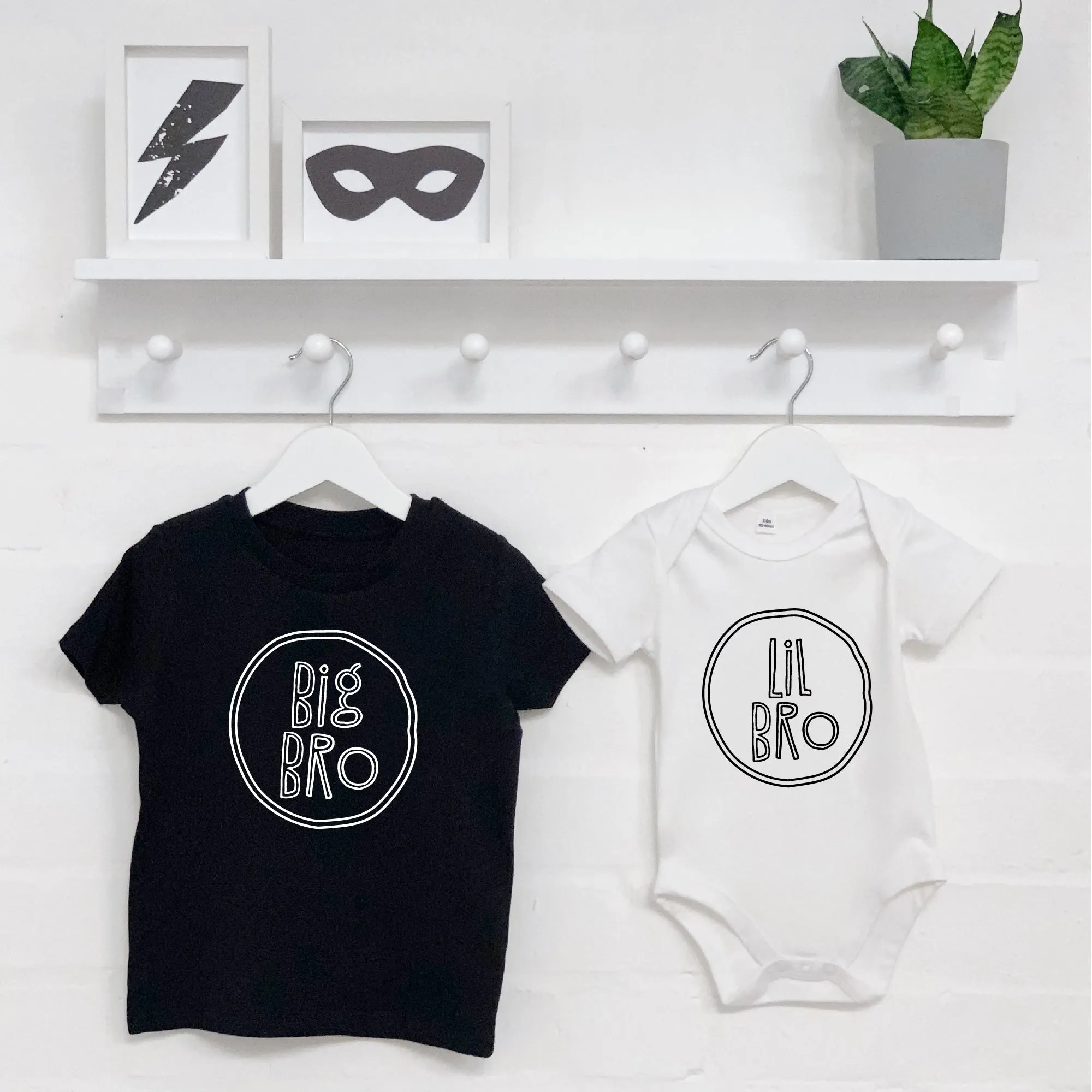Scribbler 'Big Bro' 'Lil Bro' Sibling T Shirt Set
