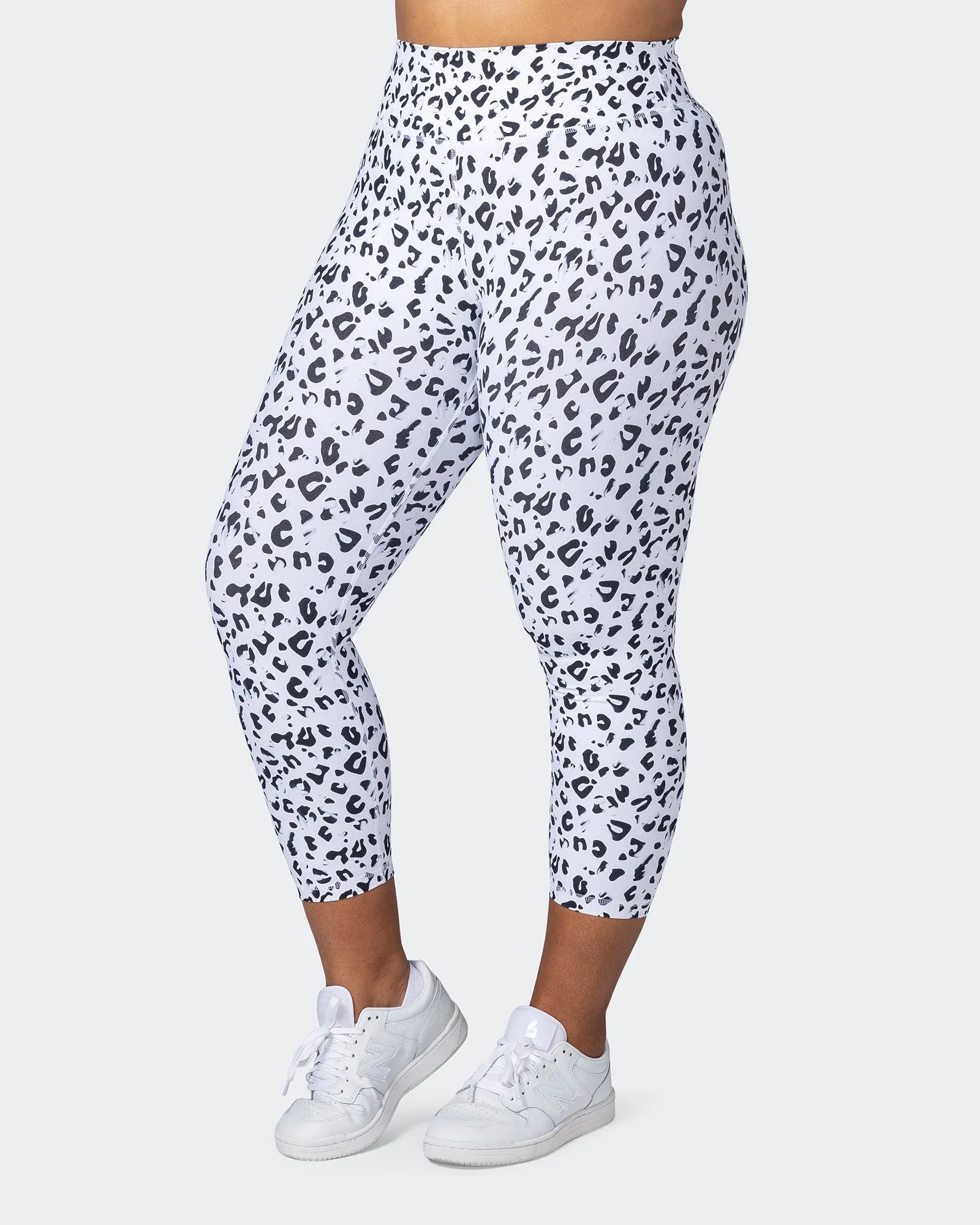 Signature Scrunch 7/8 Leggings - Snow Leopard