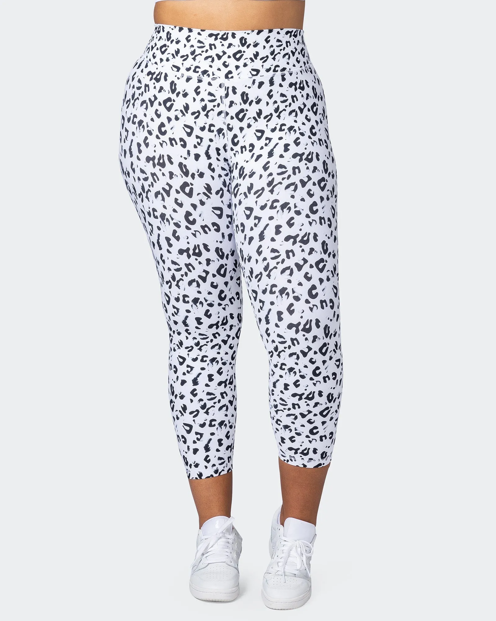 Signature Scrunch 7/8 Leggings - Snow Leopard