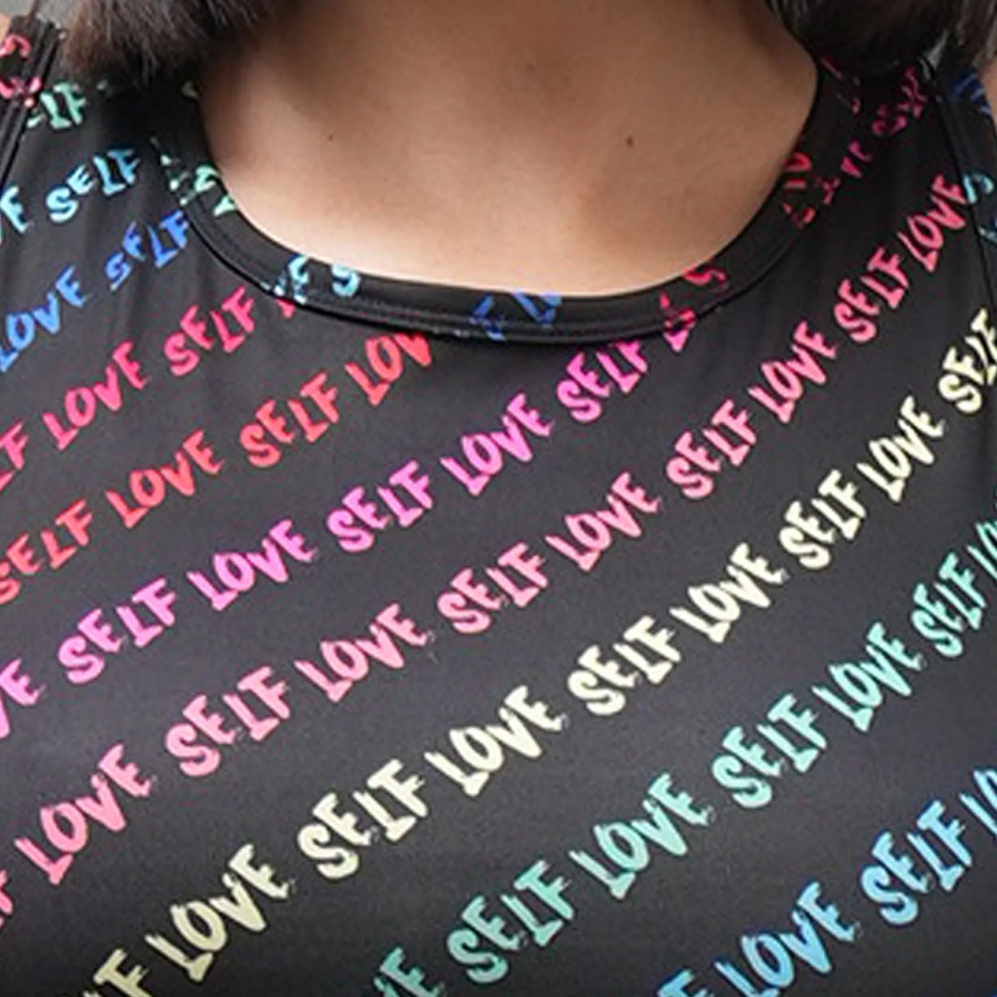 Sleeveless Activewear Printed Sports Crop Top