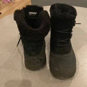 Sorel thinsulate insulation winter boots 8