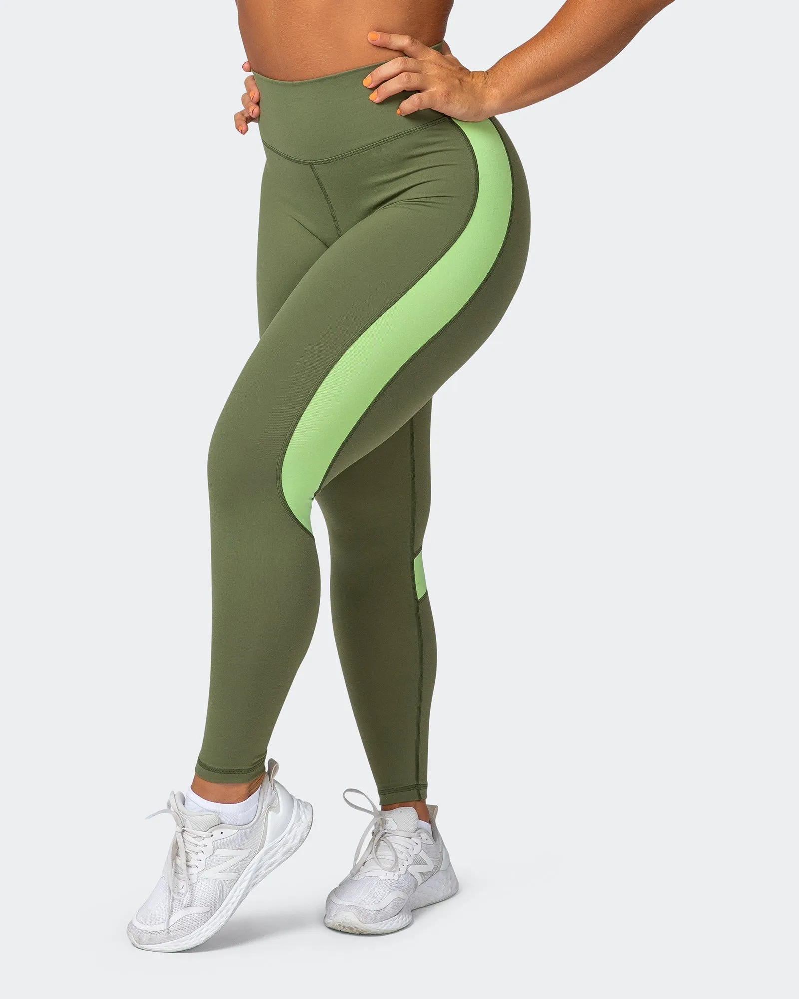 Sunlight Signature Scrunch Ankle Length Leggings - Green Ivy