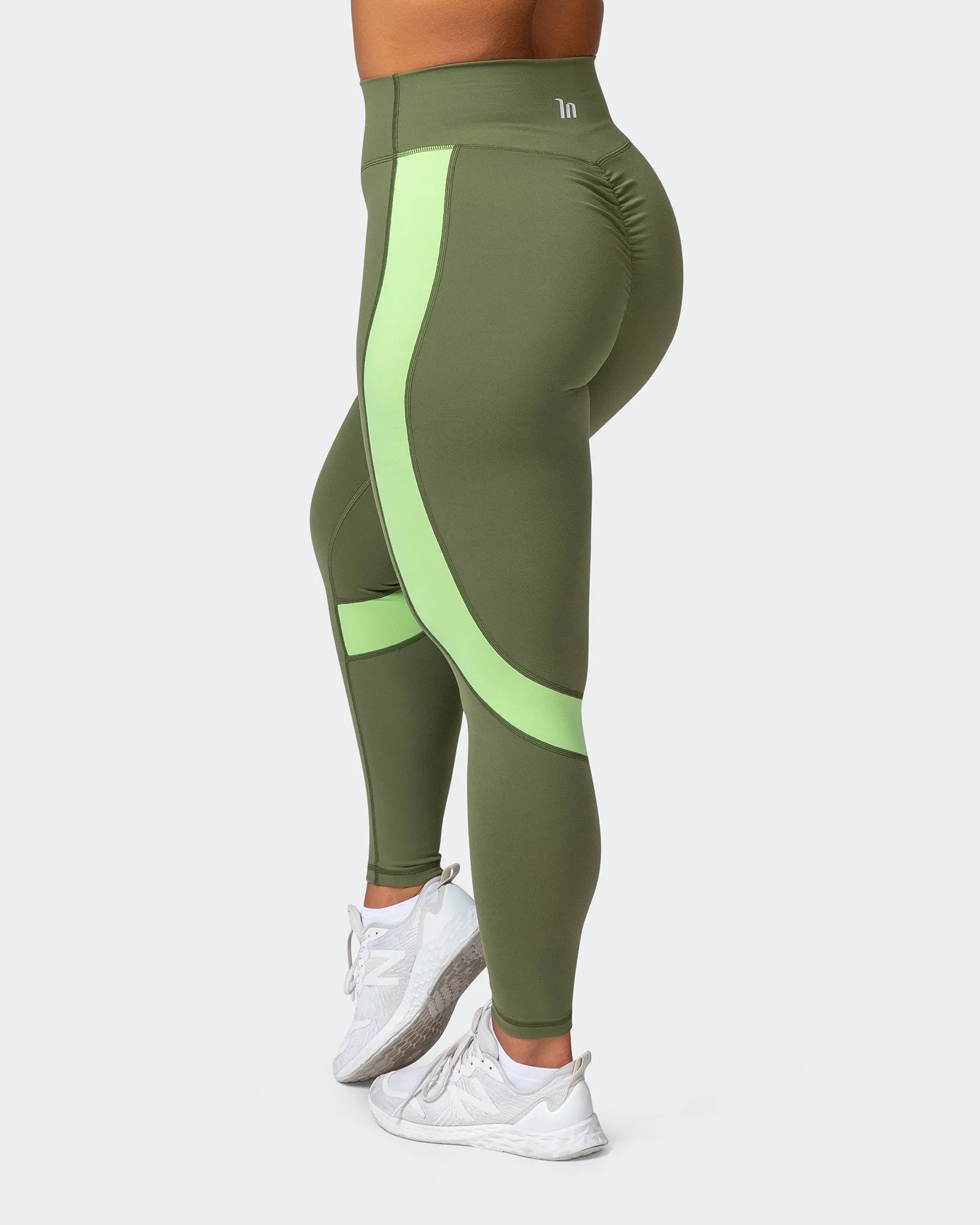 Sunlight Signature Scrunch Ankle Length Leggings - Green Ivy