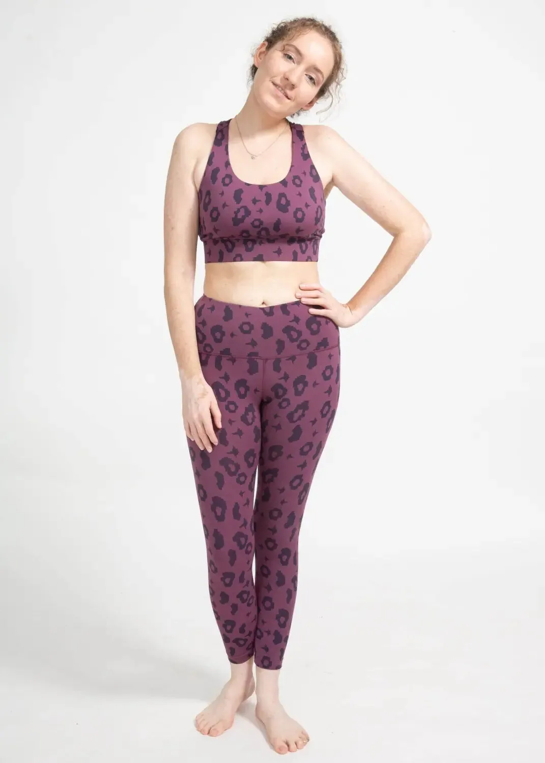 Surf & Yoga Leggings mit Lila Leopard Print