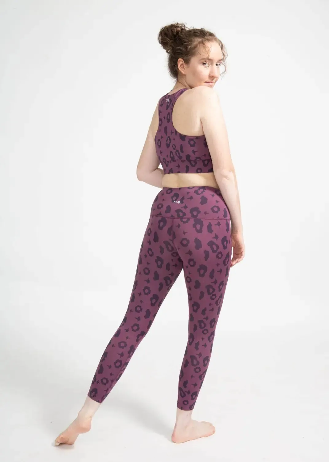 Surf & Yoga Leggings mit Lila Leopard Print