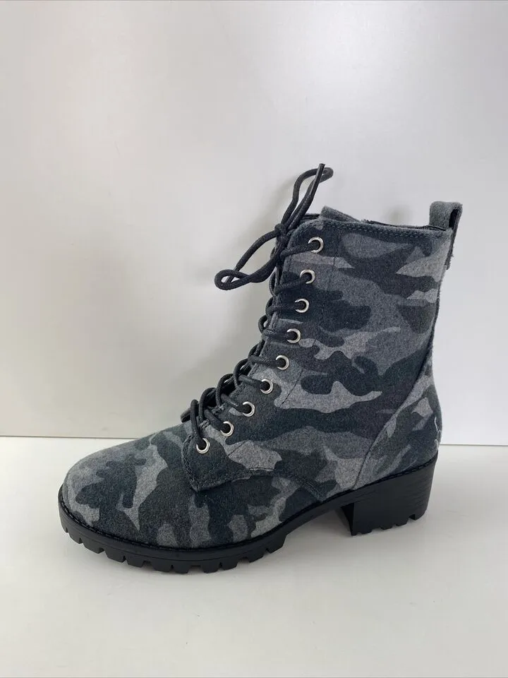 True Craft RAYLEE Gray Camo Fabric Lace Up/Zip Block Heel Hiking Boot