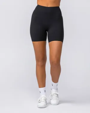 Ultra Aura Bike Shorts - Black
