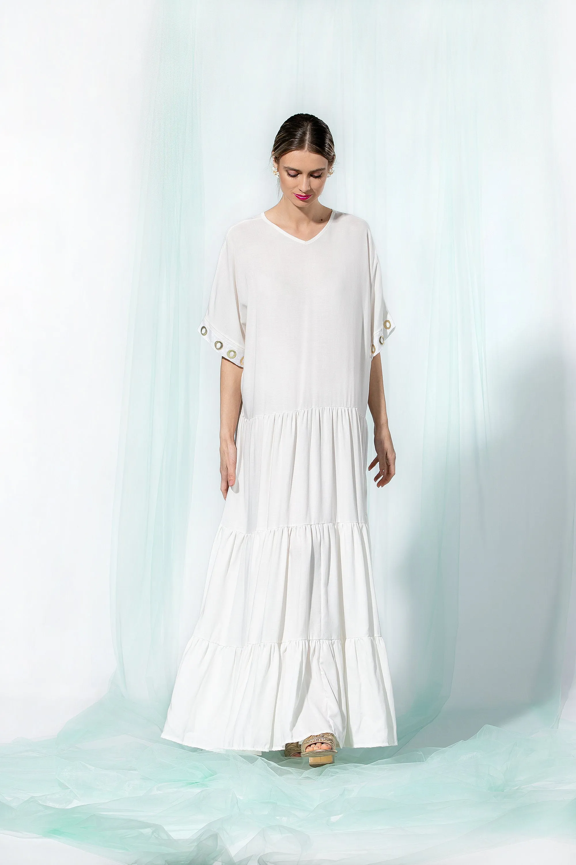 White Maxi Dress with Loose Fit, Maternity Dress, Loose Maxi Dress, Boho Wedding Dress, Long White Dress, Alternative Wedding Dress