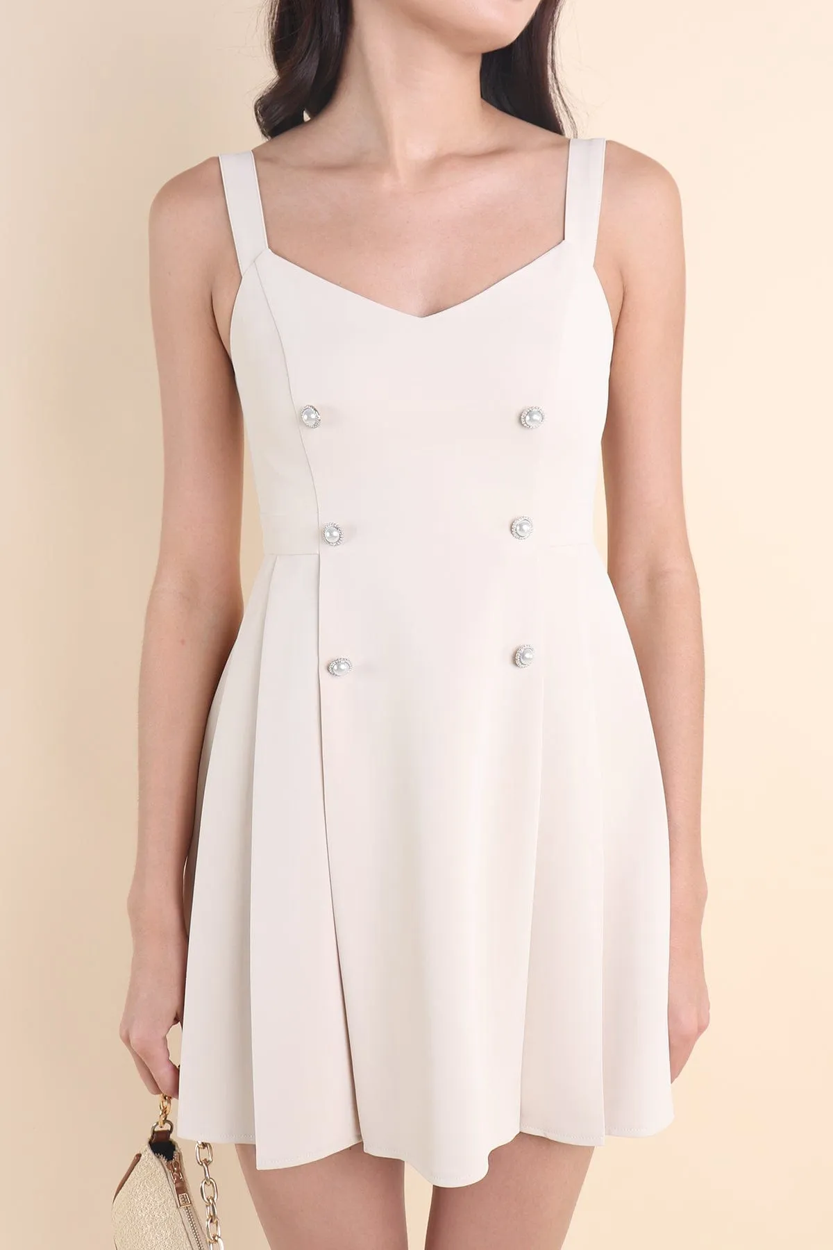 WINDSOR PLEATED DRESS IN OAT